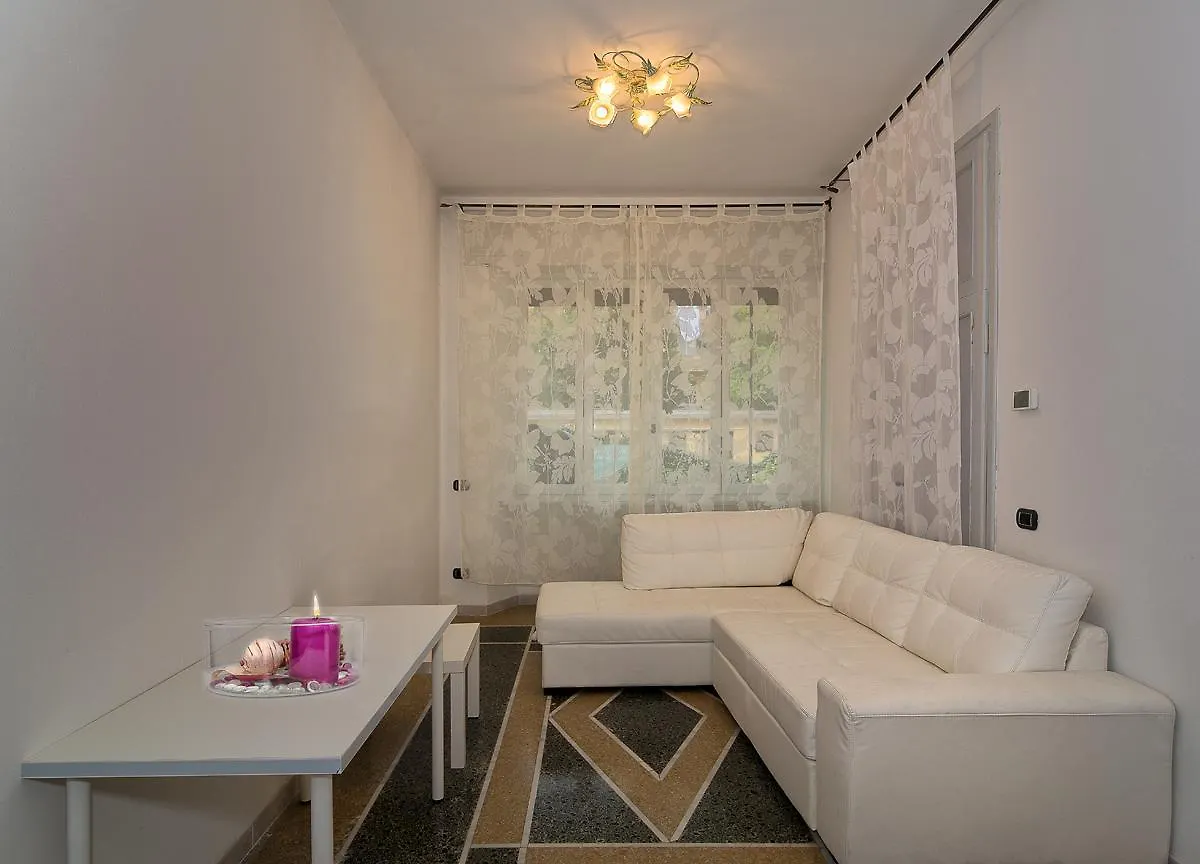 Holiday Pisa Gare Bed & Breakfast